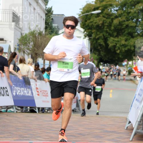 31.08.2025 - 21. Blankeneser Heldenlauf Strokosch-Dieckow http://msf.ph/oto/8664313 31.08.2025 11:01:14 Ziel 3734, 3169, 3318, 3383 meine-sportfotos.de