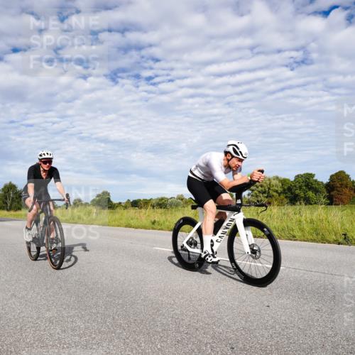 31.08.2025 - Elbe Triathlon Hamburg Michael Burmester http://msf.ph/oto/8664321 31.08.2025 09:50:25 Radfahren 429, 436, 480, 695, 847 meine-sportfotos.de