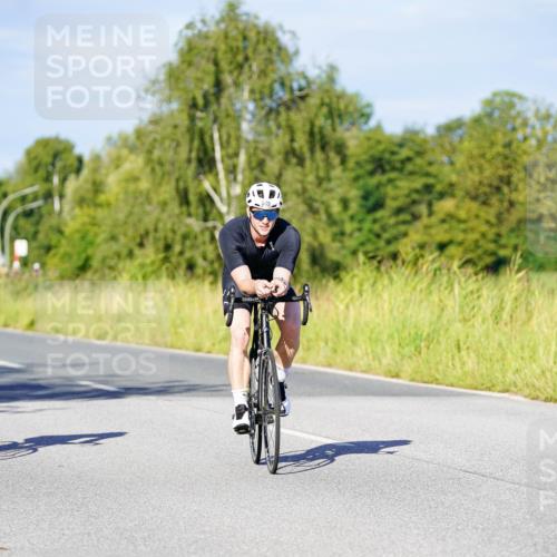 31.08.2025 - Elbe Triathlon Hamburg Michael Burmester http://msf.ph/oto/8664365 31.08.2025 09:23:58 Radfahren 185, 212, 309, 353, 432, 470, 481, 512, 549, 639, 695 meine-sportfotos.de