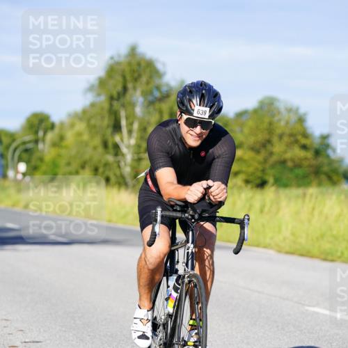 31.08.2025 - Elbe Triathlon Hamburg Michael Burmester http://msf.ph/oto/8664371 31.08.2025 09:24:00 Radfahren 185, 309, 353, 432, 436, 470, 481, 549, 639, 695 meine-sportfotos.de