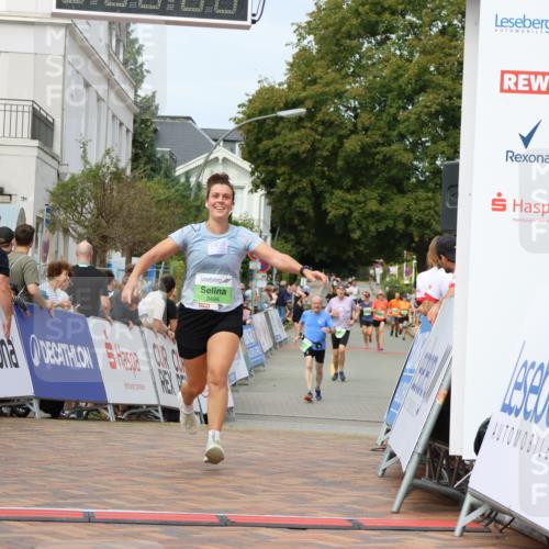 31.08.2025 - 21. Blankeneser Heldenlauf Strokosch-Dieckow http://msf.ph/oto/8664389 31.08.2025 11:19:39 Ziel 3391, 3494, 3348, 3343 meine-sportfotos.de