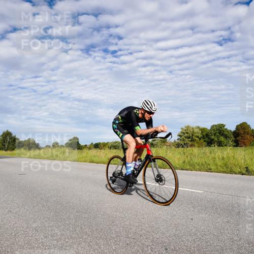 31.08.2025 - Elbe Triathlon Hamburg Michael Burmester http://msf.ph/oto/8664391 31.08.2025 09:51:27 Radfahren 446, 447, 456, 557, 693, 769, 796, 801, 810, 814, 818, 879 meine-sportfotos.de