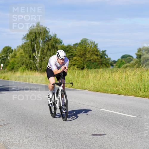 31.08.2025 - Elbe Triathlon Hamburg Michael Burmester http://msf.ph/oto/8664396 31.08.2025 09:24:06 Radfahren 185, 309, 436, 470, 511, 536, 695 meine-sportfotos.de