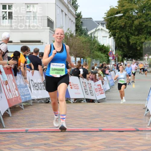 31.08.2025 - 21. Blankeneser Heldenlauf Strokosch-Dieckow http://msf.ph/oto/8664397 31.08.2025 11:19:36 Ziel 3391, 3494, 3348, 3343 meine-sportfotos.de
