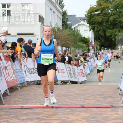 31.08.2025 - 21. Blankeneser Heldenlauf Strokosch-Dieckow http://msf.ph/oto/8664405 31.08.2025 11:19:36 Ziel 3391, 3494, 3348, 3343 meine-sportfotos.de