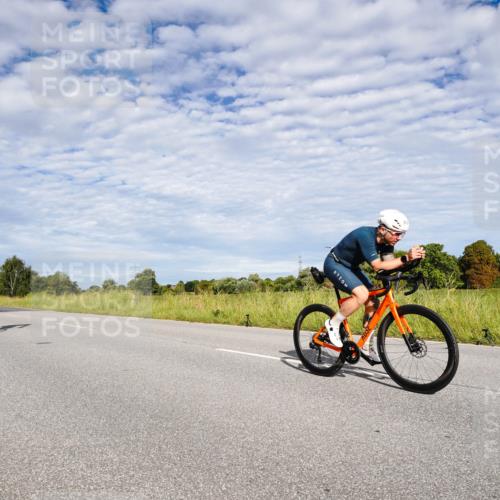 31.08.2025 - Elbe Triathlon Hamburg Michael Burmester http://msf.ph/oto/8664418 31.08.2025 09:51:42 Radfahren 482, 512, 529, 849, 890 meine-sportfotos.de