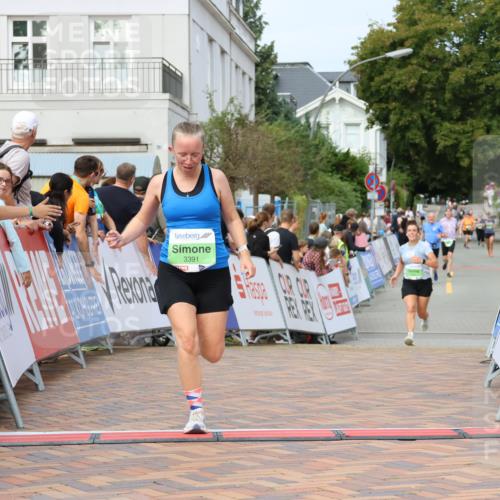 31.08.2025 - 21. Blankeneser Heldenlauf Strokosch-Dieckow http://msf.ph/oto/8664424 31.08.2025 11:19:36 Ziel 3391, 3494, 3348, 3343 meine-sportfotos.de