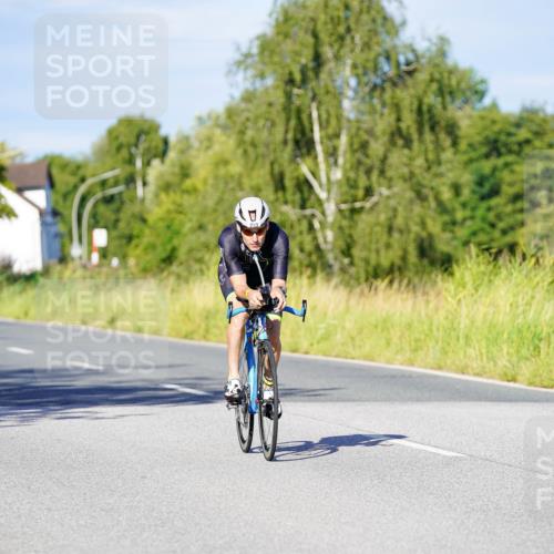 31.08.2025 - Elbe Triathlon Hamburg Michael Burmester http://msf.ph/oto/8664439 31.08.2025 09:24:19 Radfahren 233, 288, 335, 418, 435, 454, 473, 499, 728 meine-sportfotos.de