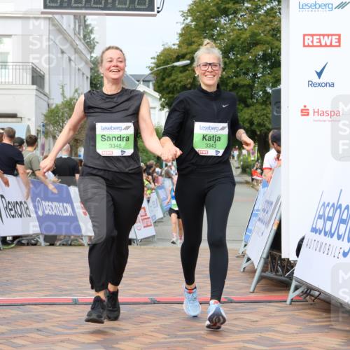 31.08.2025 - 21. Blankeneser Heldenlauf Strokosch-Dieckow http://msf.ph/oto/8664459 31.08.2025 11:19:31 Ziel 3348, 3343 meine-sportfotos.de