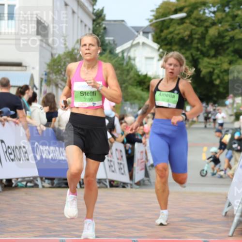 31.08.2025 - 21. Blankeneser Heldenlauf Strokosch-Dieckow http://msf.ph/oto/8664460 31.08.2025 11:00:51 Ziel 3436, 3218, 3190 meine-sportfotos.de