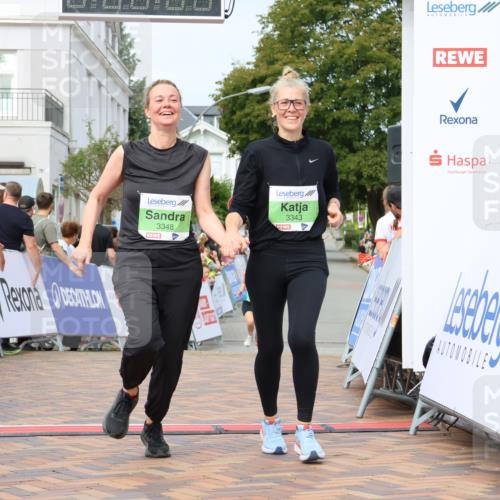 31.08.2025 - 21. Blankeneser Heldenlauf Strokosch-Dieckow http://msf.ph/oto/8664470 31.08.2025 11:19:31 Ziel 3348, 3343 meine-sportfotos.de