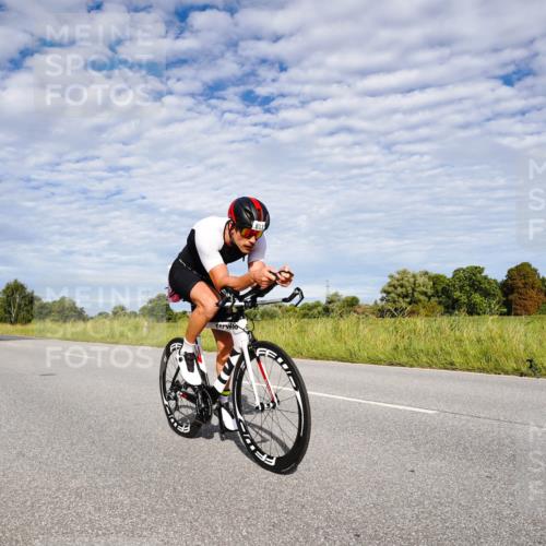 31.08.2025 - Elbe Triathlon Hamburg Michael Burmester http://msf.ph/oto/8664473 31.08.2025 09:52:43 Radfahren 424, 606, 611, 741, 788, 809 meine-sportfotos.de