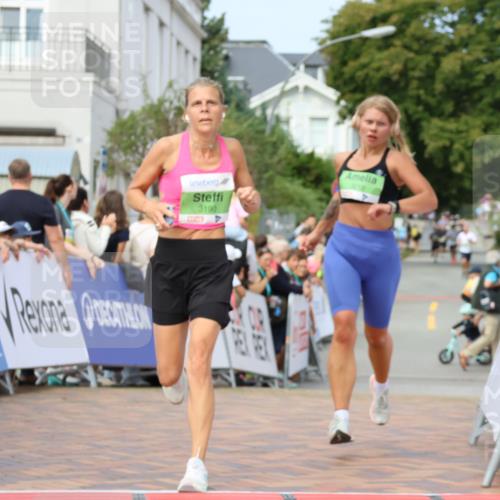 31.08.2025 - 21. Blankeneser Heldenlauf Strokosch-Dieckow http://msf.ph/oto/8664474 31.08.2025 11:00:51 Ziel 3436, 3218, 3190 meine-sportfotos.de