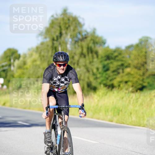 31.08.2025 - Elbe Triathlon Hamburg Michael Burmester http://msf.ph/oto/8664476 31.08.2025 09:24:28 Radfahren 180, 418, 499, 576, 653 meine-sportfotos.de