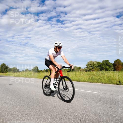 31.08.2025 - Elbe Triathlon Hamburg Michael Burmester http://msf.ph/oto/8664512 31.08.2025 09:53:13 Radfahren 304, 405, 453, 457, 503, 540 meine-sportfotos.de
