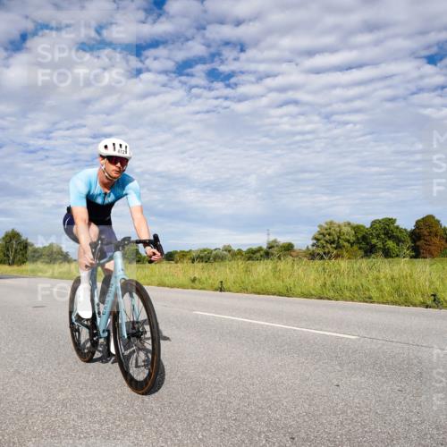 31.08.2025 - Elbe Triathlon Hamburg Michael Burmester http://msf.ph/oto/8664521 31.08.2025 09:53:21 Radfahren 304, 405, 472, 593, 659, 900 meine-sportfotos.de