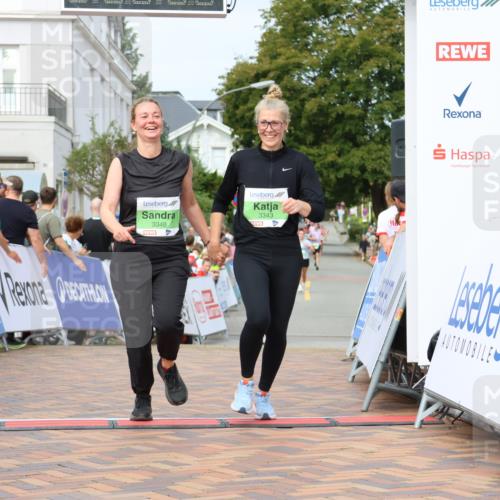 31.08.2025 - 21. Blankeneser Heldenlauf Strokosch-Dieckow http://msf.ph/oto/8664523 31.08.2025 11:19:31 Ziel 3348, 3343 meine-sportfotos.de