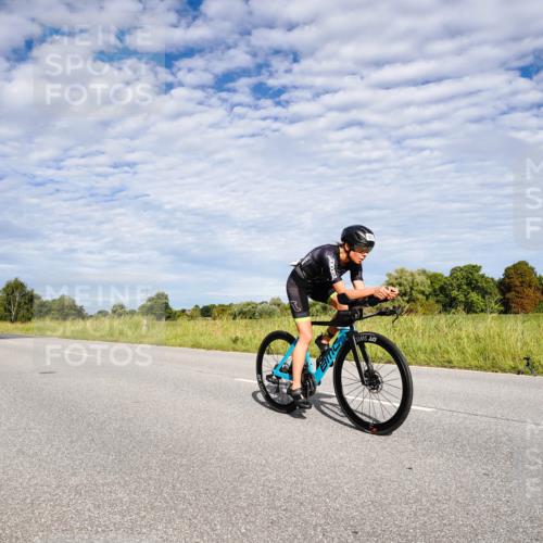 31.08.2025 - Elbe Triathlon Hamburg Michael Burmester http://msf.ph/oto/8664527 31.08.2025 09:53:25 Radfahren 593, 659, 900, 925 meine-sportfotos.de