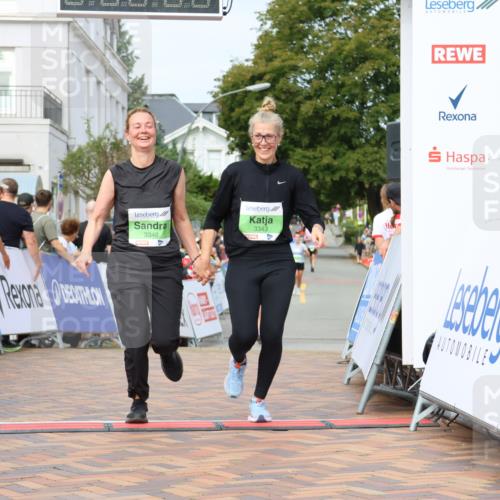 31.08.2025 - 21. Blankeneser Heldenlauf Strokosch-Dieckow http://msf.ph/oto/8664530 31.08.2025 11:19:30 Ziel 3348, 3343 meine-sportfotos.de
