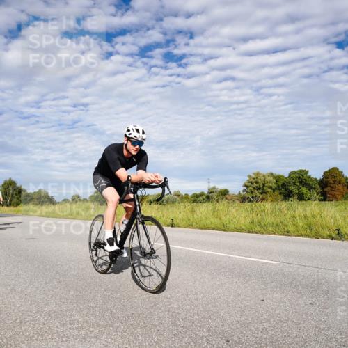 31.08.2025 - Elbe Triathlon Hamburg Michael Burmester http://msf.ph/oto/8664534 31.08.2025 09:53:33 Radfahren 391, 481, 524, 549, 574, 639, 724, 768, 925 meine-sportfotos.de