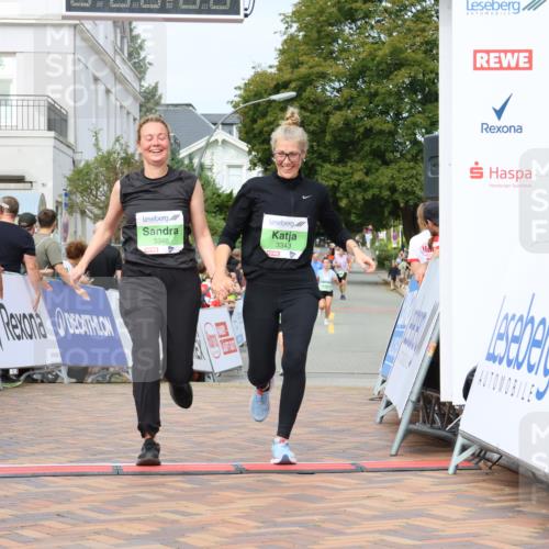 31.08.2025 - 21. Blankeneser Heldenlauf Strokosch-Dieckow http://msf.ph/oto/8664537 31.08.2025 11:19:30 Ziel 3348, 3343 meine-sportfotos.de