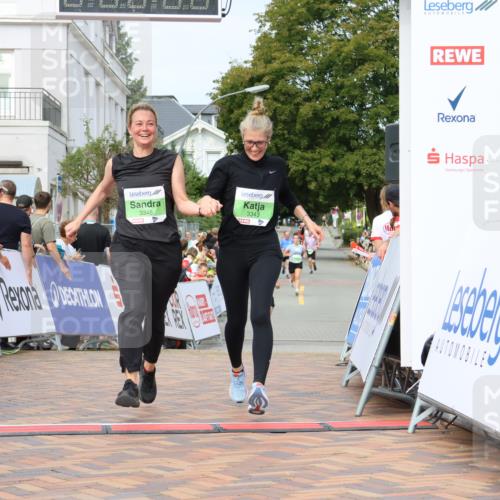 31.08.2025 - 21. Blankeneser Heldenlauf Strokosch-Dieckow http://msf.ph/oto/8664554 31.08.2025 11:19:30 Ziel 3348, 3343 meine-sportfotos.de