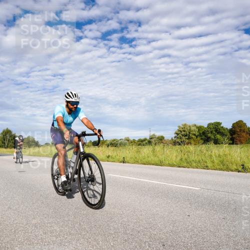 31.08.2025 - Elbe Triathlon Hamburg Michael Burmester http://msf.ph/oto/8664557 31.08.2025 09:53:45 Radfahren 379, 478, 483, 645 meine-sportfotos.de