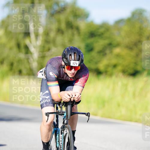 31.08.2025 - Elbe Triathlon Hamburg Michael Burmester http://msf.ph/oto/8664579 31.08.2025 09:25:01 Radfahren 171, 265, 389, 467, 477 meine-sportfotos.de
