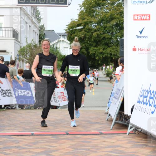 31.08.2025 - 21. Blankeneser Heldenlauf Strokosch-Dieckow http://msf.ph/oto/8664580 31.08.2025 11:19:30 Ziel 3348, 3343 meine-sportfotos.de