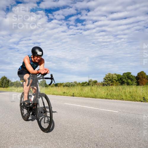 31.08.2025 - Elbe Triathlon Hamburg Michael Burmester http://msf.ph/oto/8664585 31.08.2025 09:54:41 Radfahren 496, 530, 587, 619, 630, 805 meine-sportfotos.de