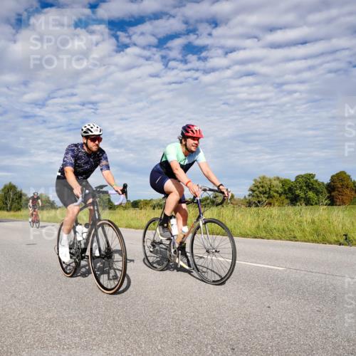 31.08.2025 - Elbe Triathlon Hamburg Michael Burmester http://msf.ph/oto/8664595 31.08.2025 09:54:48 Radfahren 449, 521, 530, 587, 616, 630, 874 meine-sportfotos.de