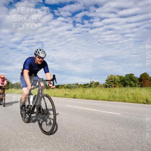 31.08.2025 - Elbe Triathlon Hamburg Michael Burmester http://msf.ph/oto/8664644 31.08.2025 09:55:37 Radfahren 371, 462, 576, 627, 797 meine-sportfotos.de