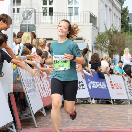 31.08.2025 - 21. Blankeneser Heldenlauf Strokosch-Dieckow http://msf.ph/oto/8664657 31.08.2025 11:00:32 Ziel 3435, 3365, 3235 meine-sportfotos.de