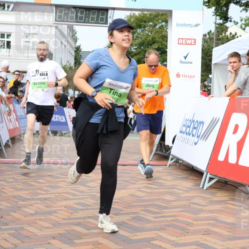 31.08.2025 - 21. Blankeneser Heldenlauf Strokosch-Dieckow http://msf.ph/oto/8664666 31.08.2025 11:19:19 Ziel 3464, 3341, 3475, 3347, 3223 meine-sportfotos.de