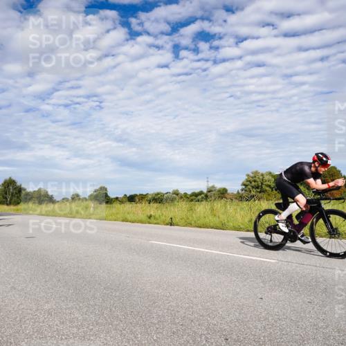 31.08.2025 - Elbe Triathlon Hamburg Michael Burmester http://msf.ph/oto/8664674 31.08.2025 09:56:06 Radfahren 255, 445, 499, 500, 522, 523, 536, 590, 601, 692, 775, 830, 840, 853 meine-sportfotos.de