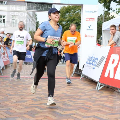 31.08.2025 - 21. Blankeneser Heldenlauf Strokosch-Dieckow http://msf.ph/oto/8664677 31.08.2025 11:19:19 Ziel 3464, 3341, 3475, 3347, 3223 meine-sportfotos.de