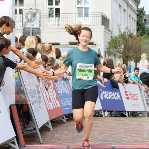 31.08.2025 - 21. Blankeneser Heldenlauf Strokosch-Dieckow http://msf.ph/oto/8664696 31.08.2025 11:00:32 Ziel 3435, 3365, 3235 meine-sportfotos.de