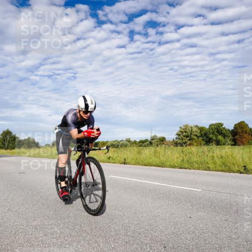 31.08.2025 - Elbe Triathlon Hamburg Michael Burmester http://msf.ph/oto/8664699 31.08.2025 09:56:25 Radfahren 395, 550, 774, 929 meine-sportfotos.de