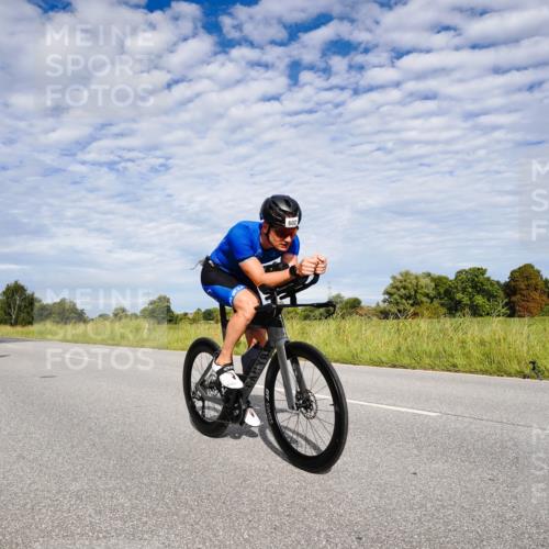 31.08.2025 - Elbe Triathlon Hamburg Michael Burmester http://msf.ph/oto/8664717 31.08.2025 09:56:48 Radfahren 417, 477, 602, 680, 711, 715 meine-sportfotos.de
