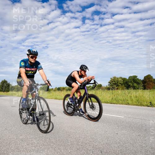 31.08.2025 - Elbe Triathlon Hamburg Michael Burmester http://msf.ph/oto/8664725 31.08.2025 09:56:54 Radfahren 417, 477, 546, 680, 758 meine-sportfotos.de