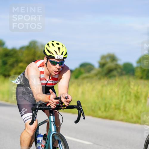 31.08.2025 - Elbe Triathlon Hamburg Michael Burmester http://msf.ph/oto/8664728 31.08.2025 09:25:50 Radfahren 334, 348, 366, 424, 507, 550, 554, 625 meine-sportfotos.de