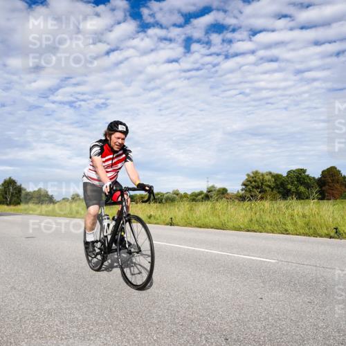 31.08.2025 - Elbe Triathlon Hamburg Michael Burmester http://msf.ph/oto/8664729 31.08.2025 09:56:58 Radfahren 432, 546, 758 meine-sportfotos.de