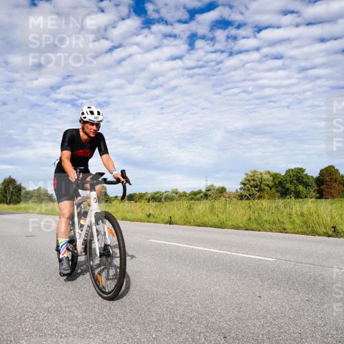 31.08.2025 - Elbe Triathlon Hamburg Michael Burmester http://msf.ph/oto/8664740 31.08.2025 09:57:21 Radfahren 490, 648, 665, 722, 851, 887 meine-sportfotos.de