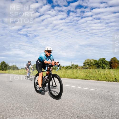 31.08.2025 - Elbe Triathlon Hamburg Michael Burmester http://msf.ph/oto/8664757 31.08.2025 09:57:47 Radfahren 302, 679, 821 meine-sportfotos.de