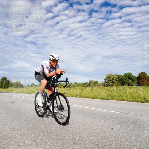 31.08.2025 - Elbe Triathlon Hamburg Michael Burmester http://msf.ph/oto/8664792 31.08.2025 09:58:34 Radfahren 567, 579, 615, 643 meine-sportfotos.de