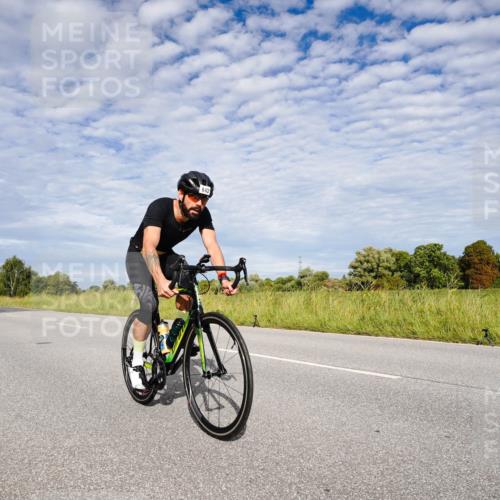 31.08.2025 - Elbe Triathlon Hamburg Michael Burmester http://msf.ph/oto/8664797 31.08.2025 09:58:38 Radfahren 406, 579, 643, 770 meine-sportfotos.de
