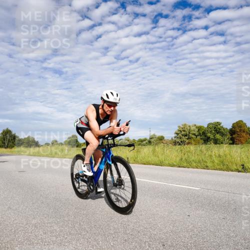 31.08.2025 - Elbe Triathlon Hamburg Michael Burmester http://msf.ph/oto/8664810 31.08.2025 09:58:55 Radfahren 669, 708, 719, 737, 811 meine-sportfotos.de