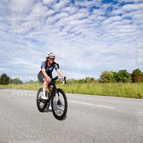 31.08.2025 - Elbe Triathlon Hamburg Michael Burmester http://msf.ph/oto/8664825 31.08.2025 09:59:15 Radfahren 387, 605, 624, 633, 732, 800, 835, 845 meine-sportfotos.de