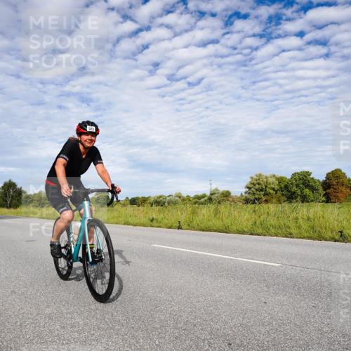 31.08.2025 - Elbe Triathlon Hamburg Michael Burmester http://msf.ph/oto/8664846 31.08.2025 09:59:32 Radfahren 438, 610, 681, 694, 773, 864, 881, 923 meine-sportfotos.de