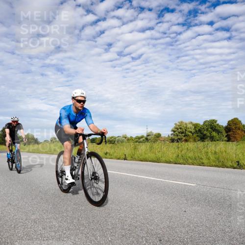 31.08.2025 - Elbe Triathlon Hamburg Michael Burmester http://msf.ph/oto/8664853 31.08.2025 09:59:38 Radfahren 438, 489, 607, 610, 617, 622, 681, 864 meine-sportfotos.de